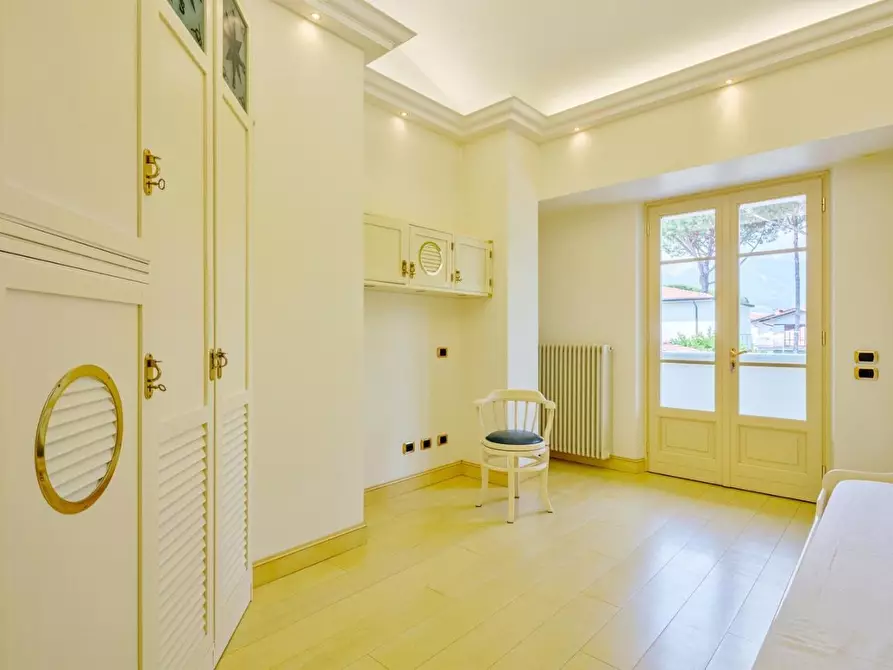 Immagine 25 di Villa in affitto  a Forte Dei Marmi