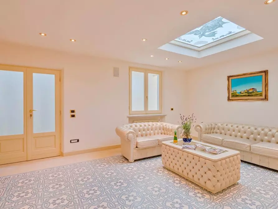 Immagine 32 di Villa in affitto  a Forte Dei Marmi