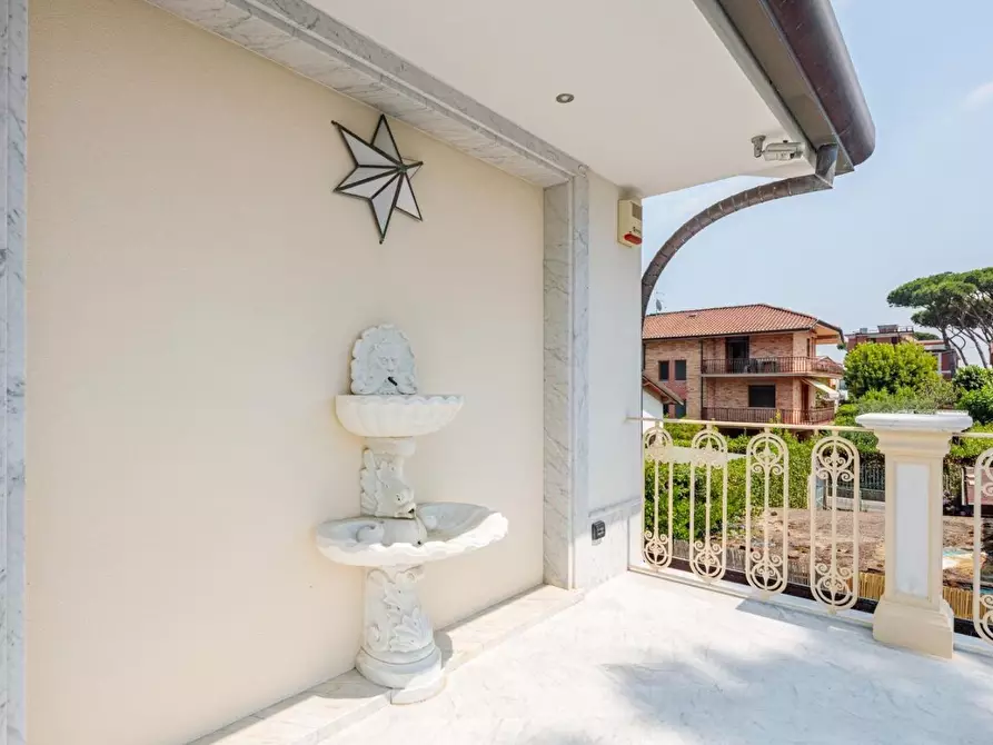Immagine 78 di Villa in affitto  a Forte Dei Marmi