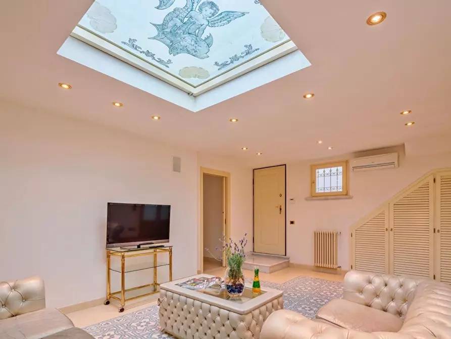 Immagine 33 di Villa in affitto  a Forte Dei Marmi