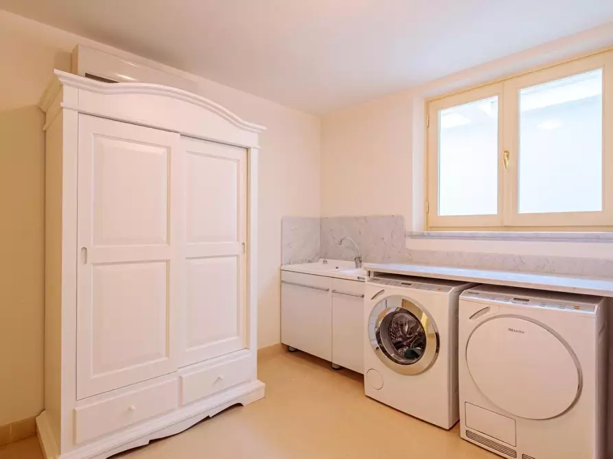 Immagine 41 di Villa in affitto  a Forte Dei Marmi