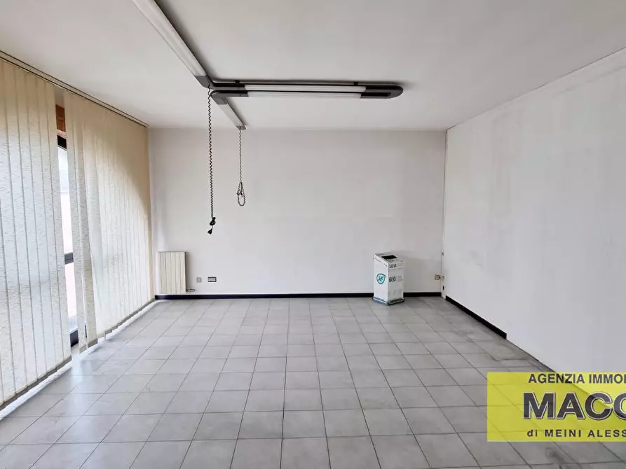 Immagine 4 di Ufficio in affitto  a Ponsacco