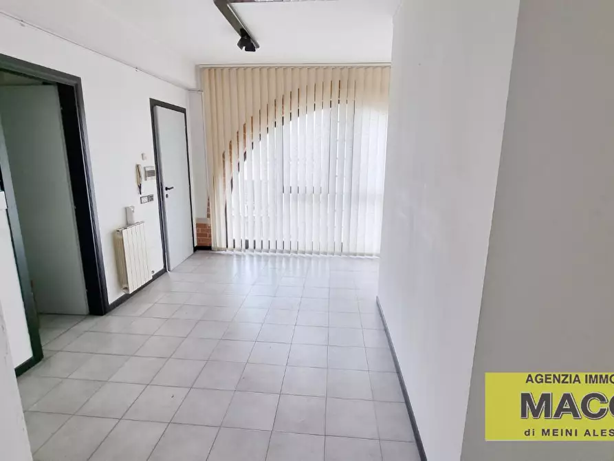 Immagine 3 di Ufficio in affitto  a Ponsacco