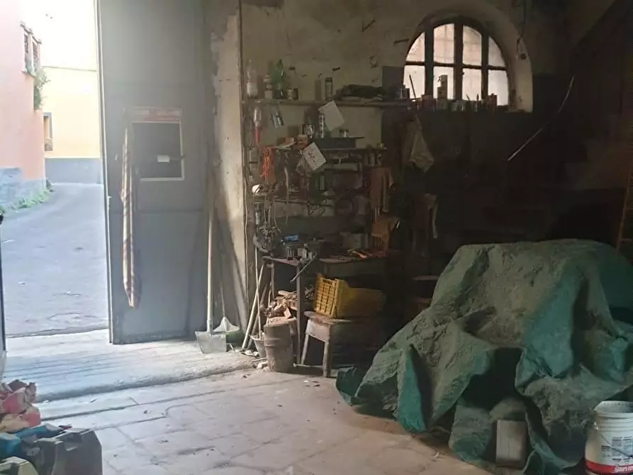 Immagine 4 di Magazzino in vendita  a Buti