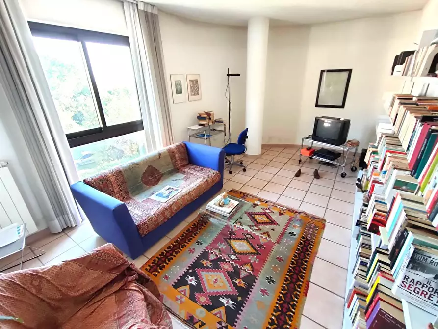 Immagine 5 di Appartamento in vendita  a Massa