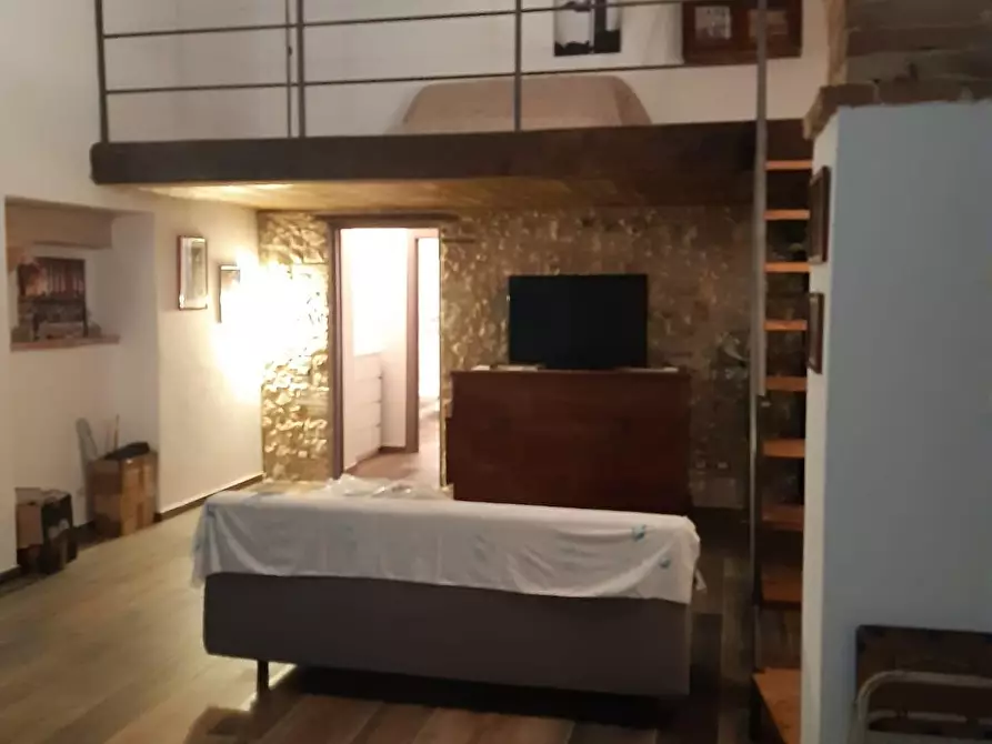 Immagine 29 di Casa colonica in vendita  a Monteriggioni