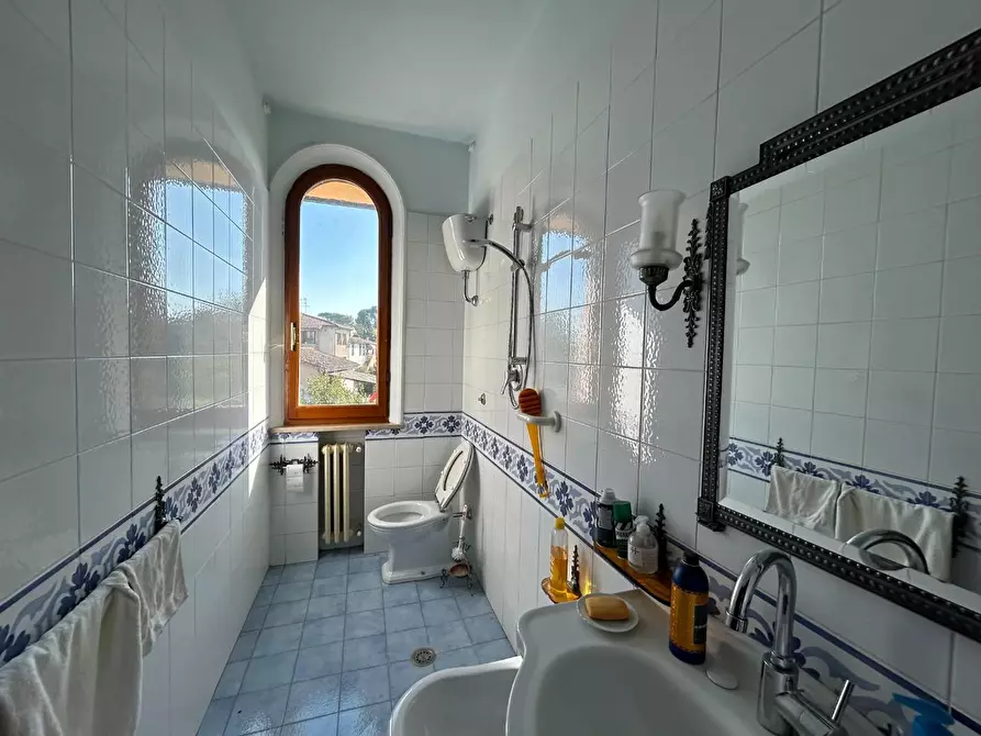 Immagine 16 di Villa in vendita  a Siena