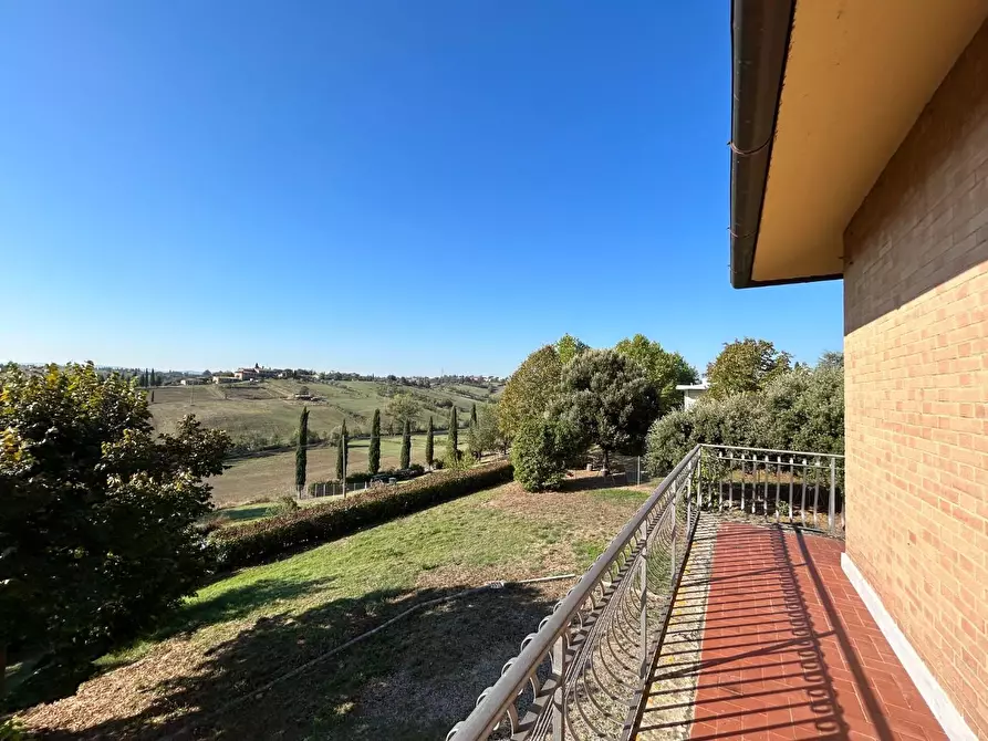 Immagine 22 di Villa in vendita  a Siena