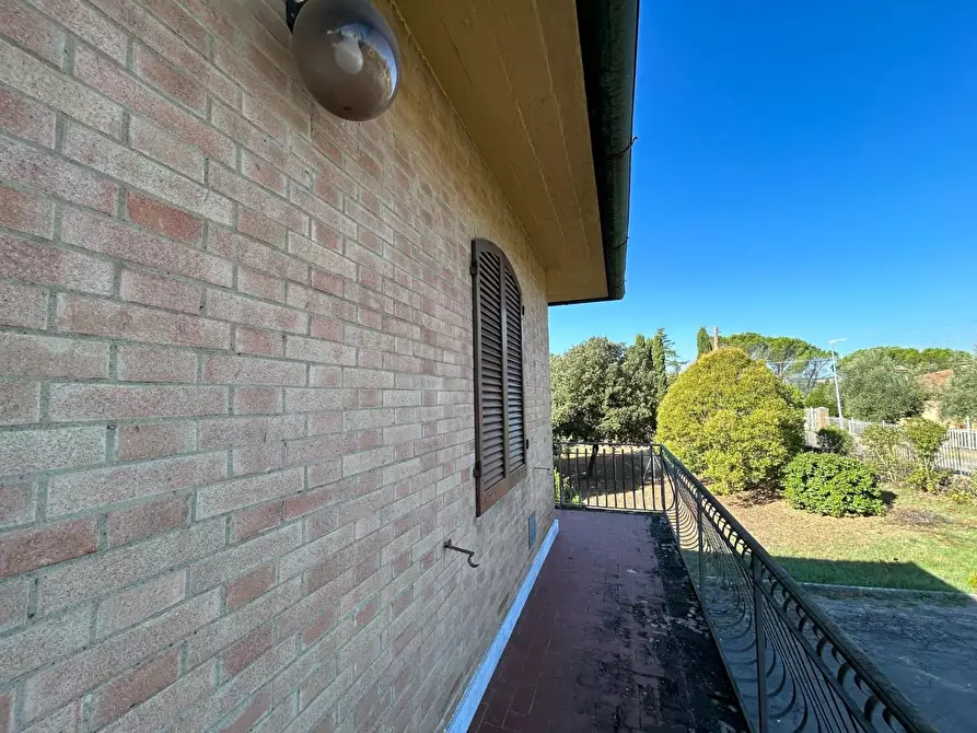 Immagine 19 di Villa in vendita  a Siena