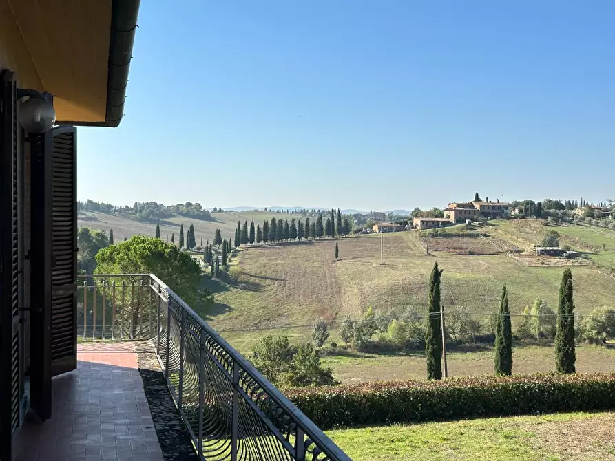 Immagine 21 di Villa in vendita  a Siena