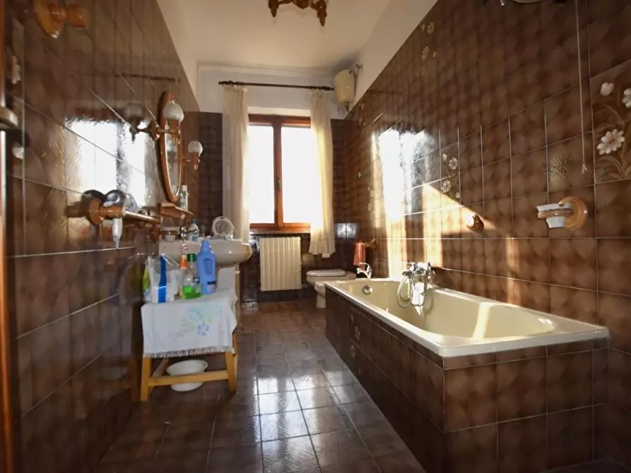 Immagine 21 di Villa in vendita  a Santa Maria A Monte