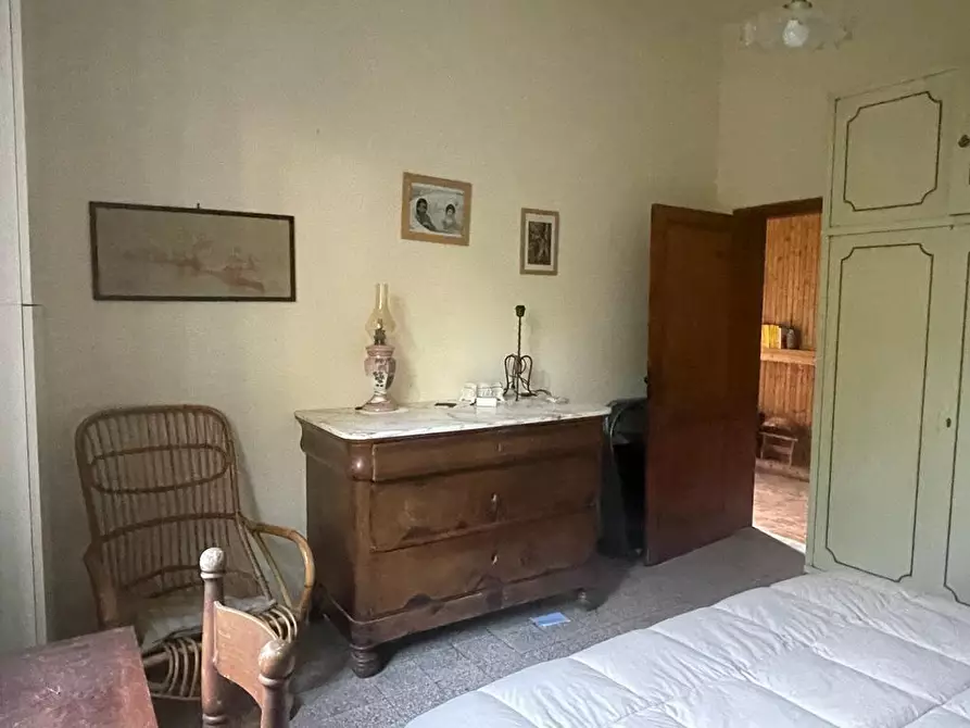 Immagine 10 di Casa indipendente in vendita  a Massa