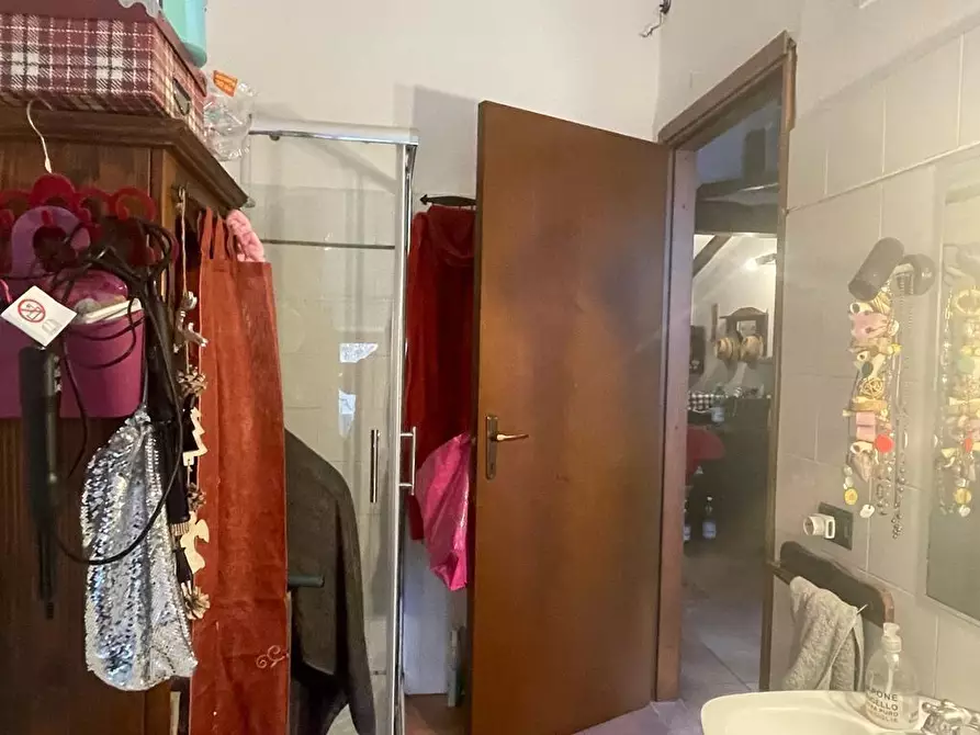 Immagine 33 di Casa indipendente in vendita  a Massa