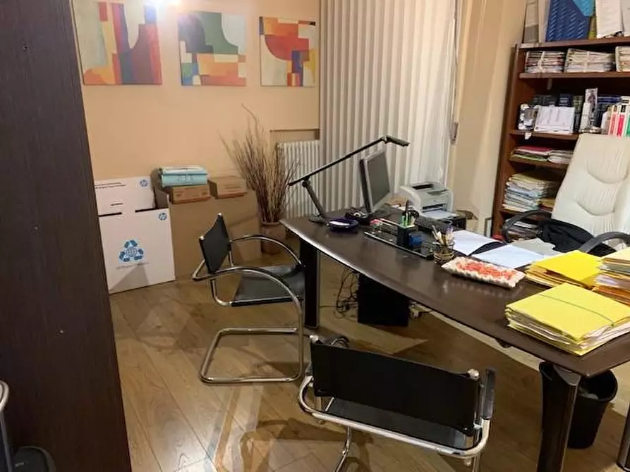 Immagine 3 di Ufficio in affitto  a Buggiano