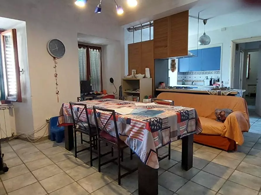 Immagine 3 di Appartamento in vendita  a Massa