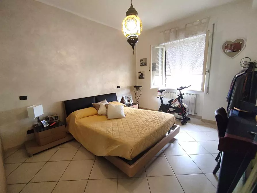 Immagine 8 di Appartamento in vendita  a Massa