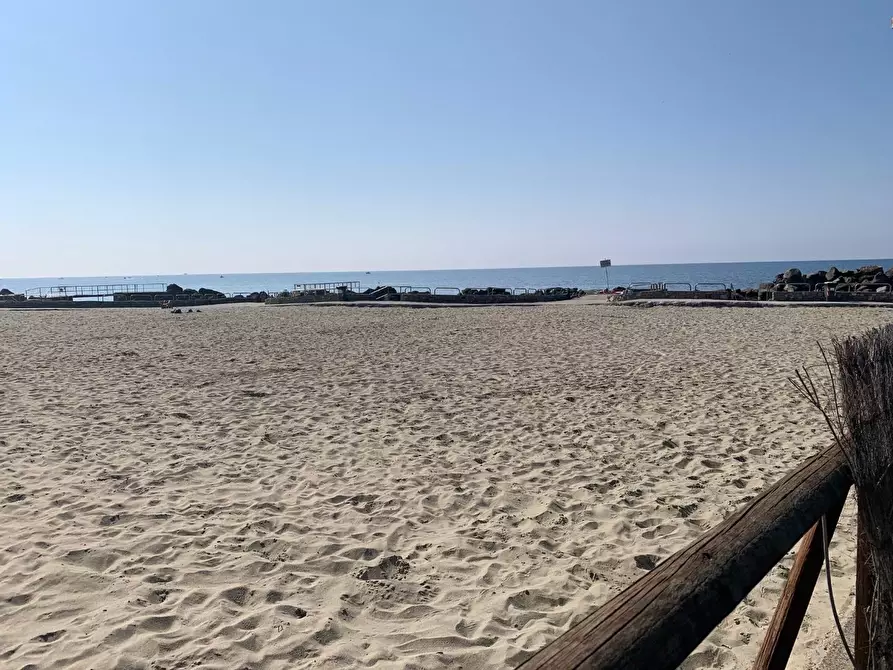 Immagine 11 di Albergo/B&B/Residence in affitto  a Livorno