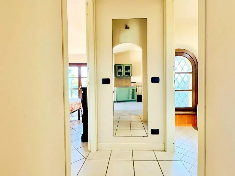 Immagine 10 di Mansarda in vendita  a Camaiore