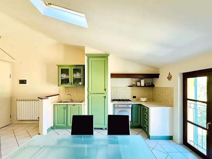 Immagine 5 di Mansarda in vendita  a Camaiore