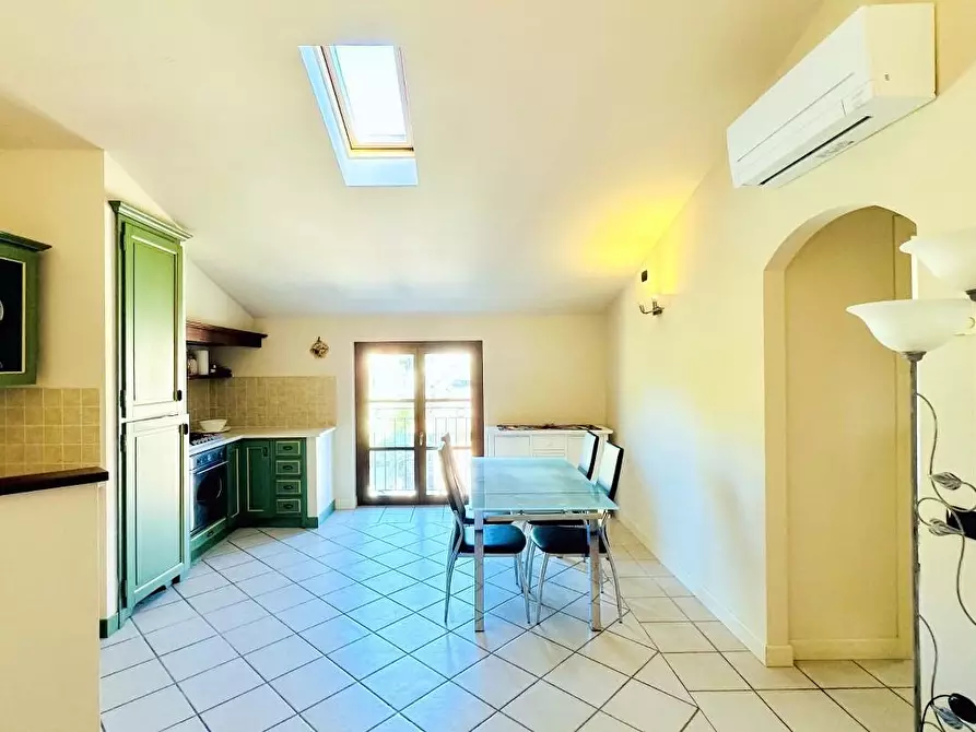 Immagine 3 di Mansarda in vendita  a Camaiore