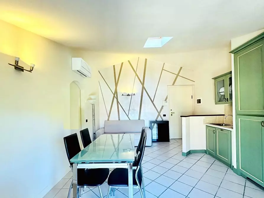 Immagine 7 di Mansarda in vendita  a Camaiore