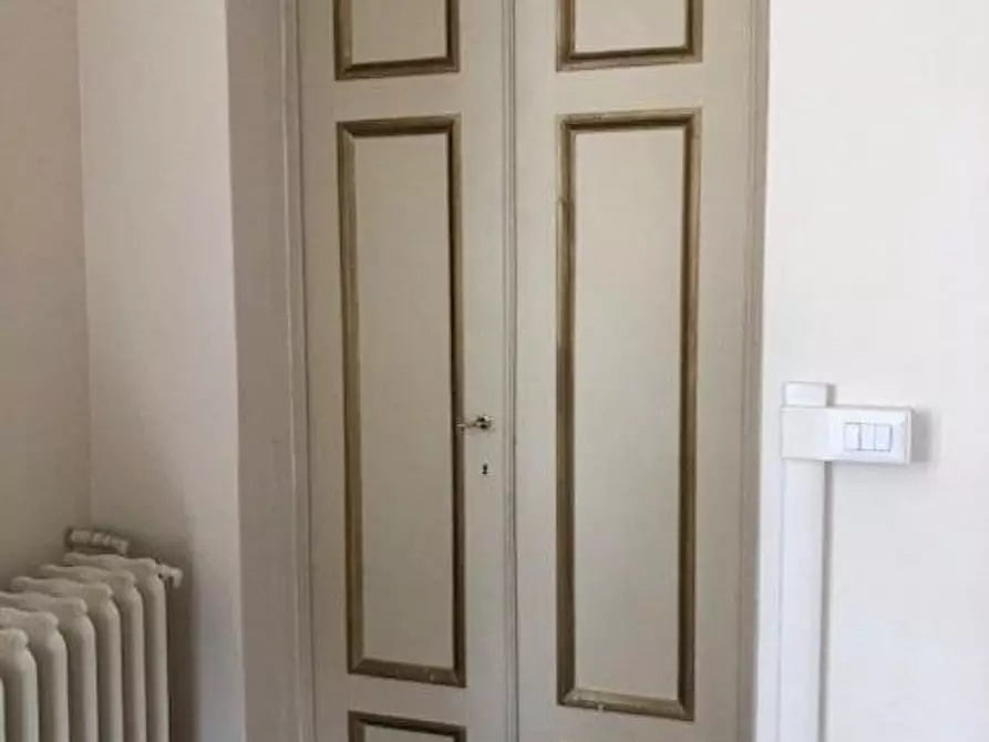 Immagine 3 di Ufficio in affitto  a Lucca