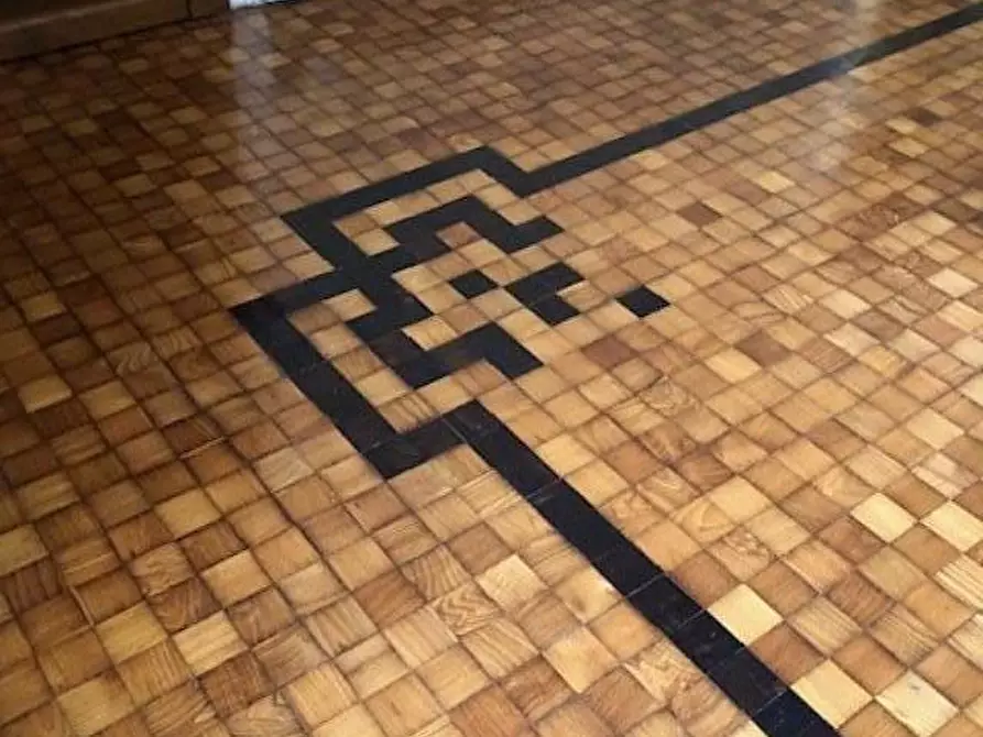 Immagine 6 di Ufficio in affitto  a Lucca