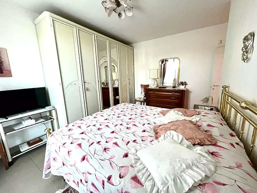 Immagine 20 di Appartamento in vendita  a Pontedera