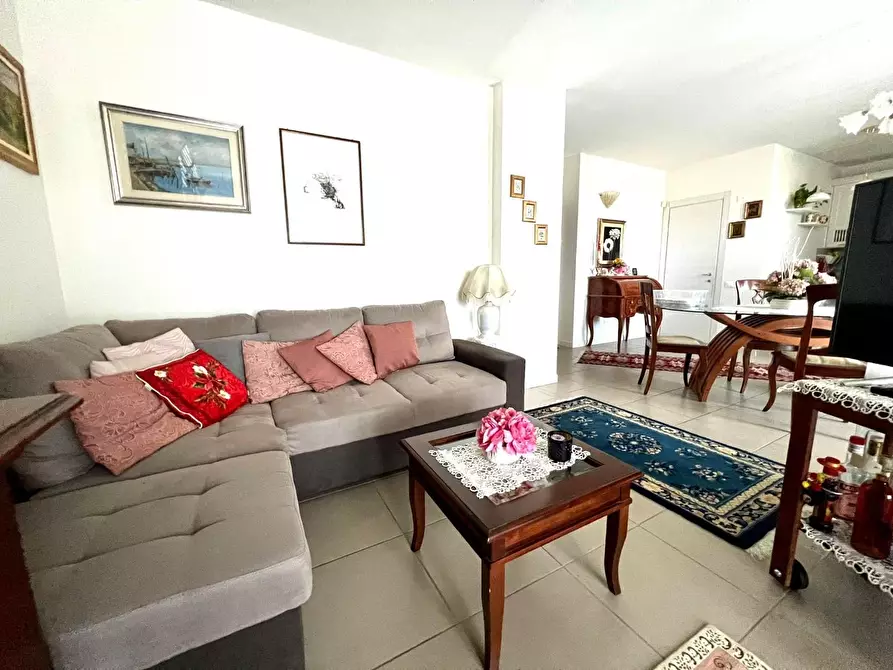 Immagine 11 di Appartamento in vendita  a Pontedera