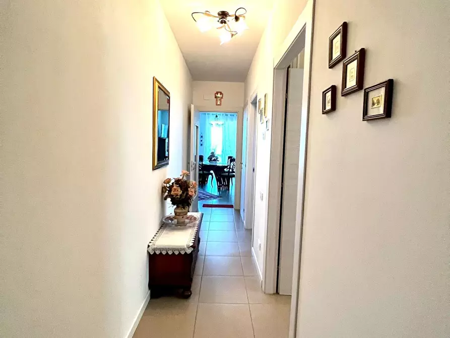 Immagine 19 di Appartamento in vendita  a Pontedera