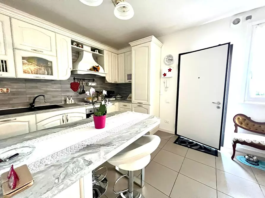 Immagine 4 di Appartamento in vendita  a Pontedera