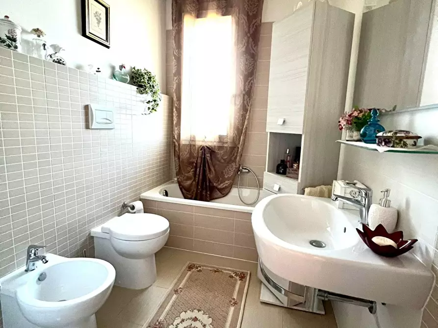 Immagine 23 di Appartamento in vendita  a Pontedera