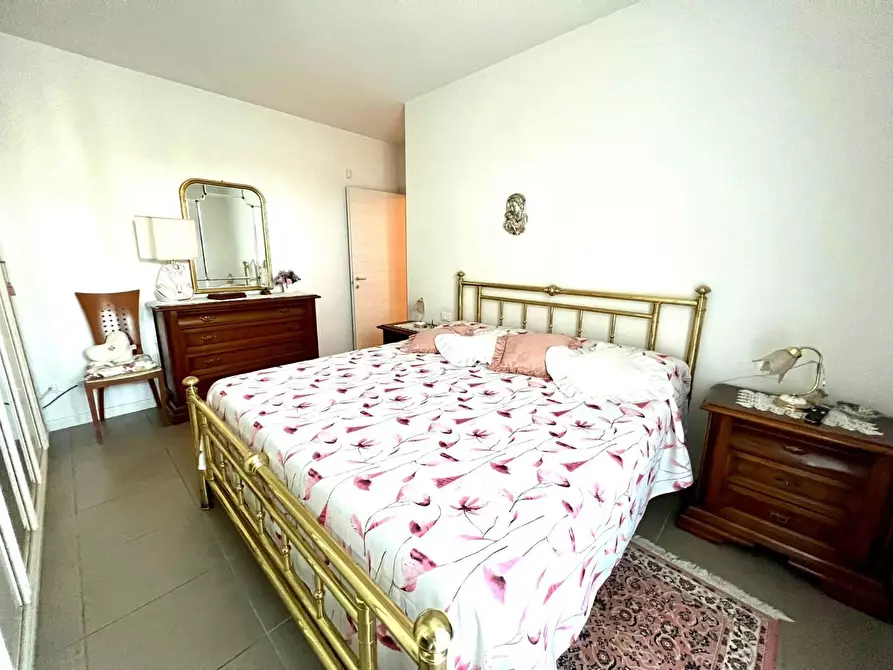 Immagine 17 di Appartamento in vendita  a Pontedera