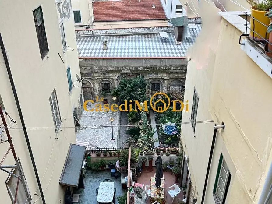 Immagine 18 di Appartamento in vendita  a Livorno