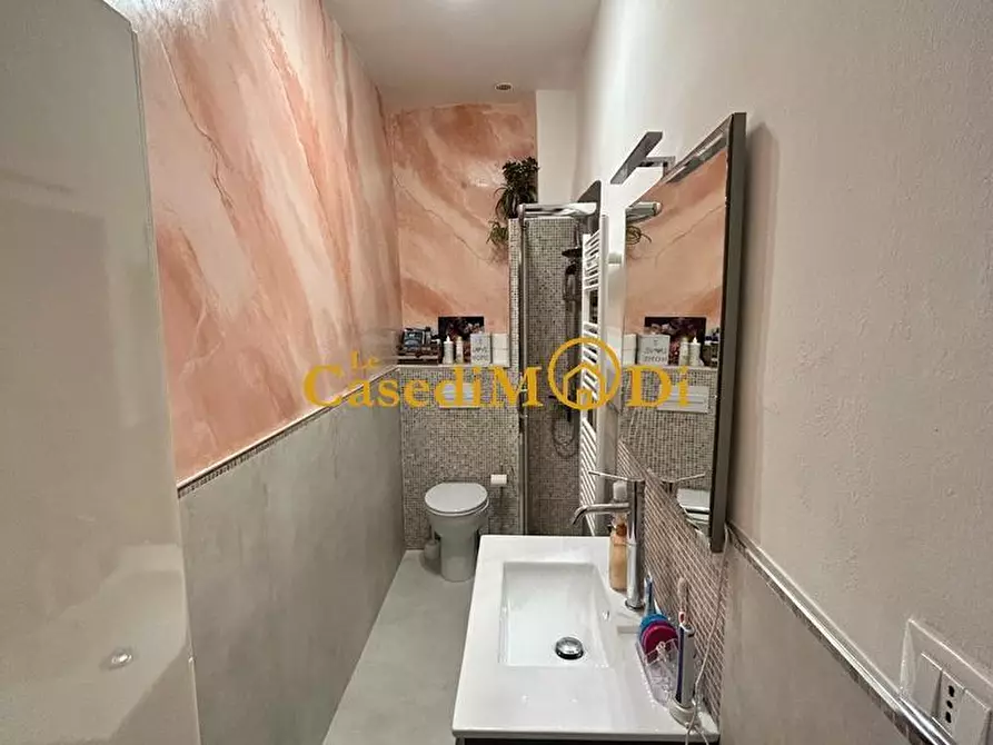 Immagine 10 di Appartamento in vendita  a Livorno