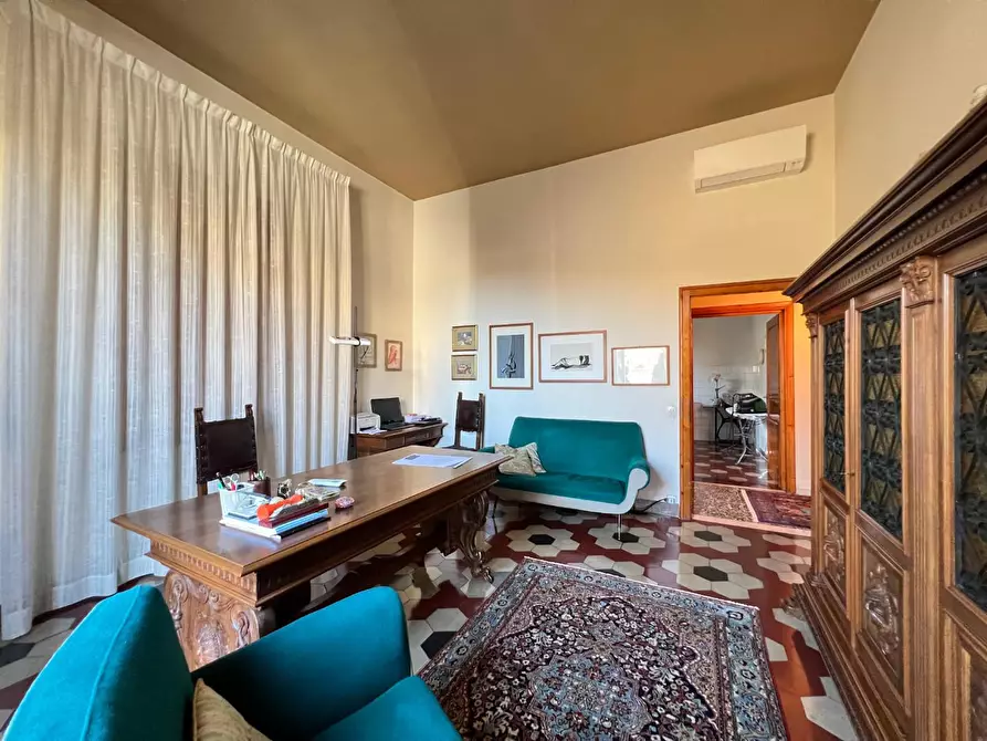 Immagine 33 di Villa in vendita  a Castelfiorentino