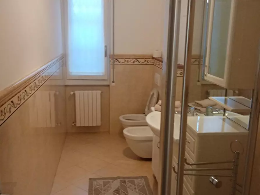 Immagine 16 di Appartamento in affitto  a Scandicci