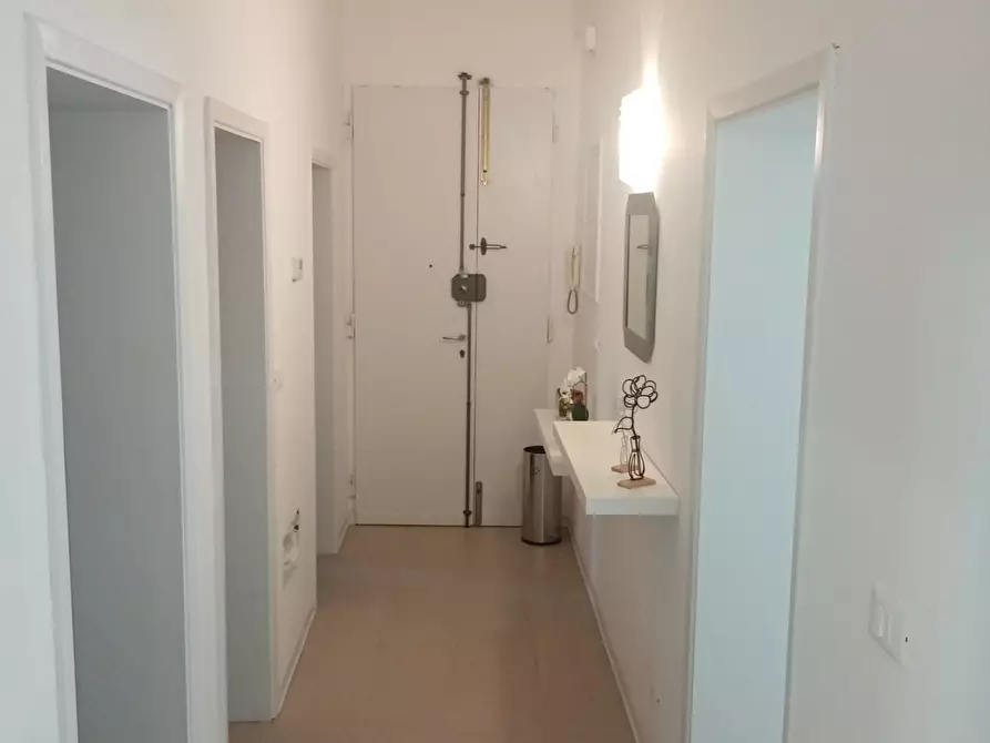 Immagine 6 di Appartamento in affitto  a Scandicci