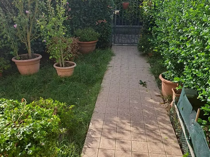 Immagine 1 di Appartamento in vendita  a Cascina