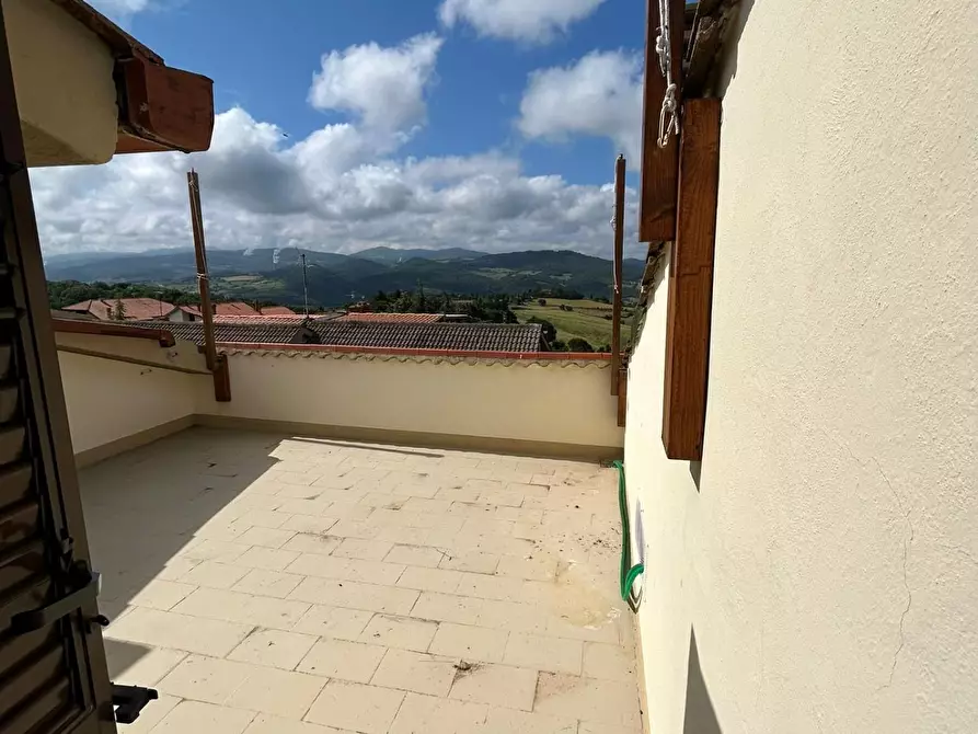 Immagine 2 di Appartamento in vendita  a Pomarance