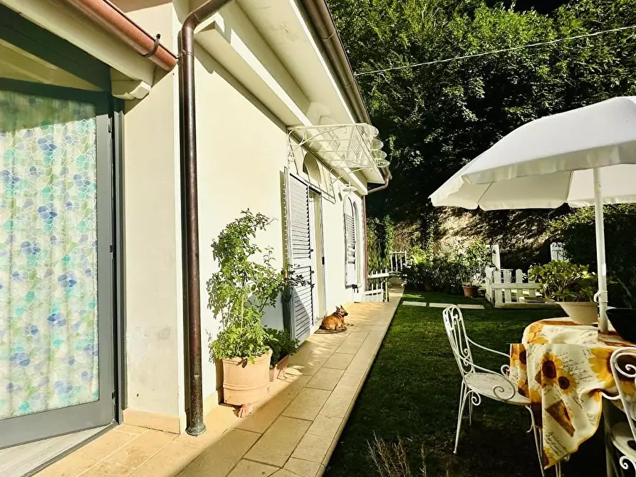 Immagine 30 di Casa indipendente in vendita  a Pietrasanta