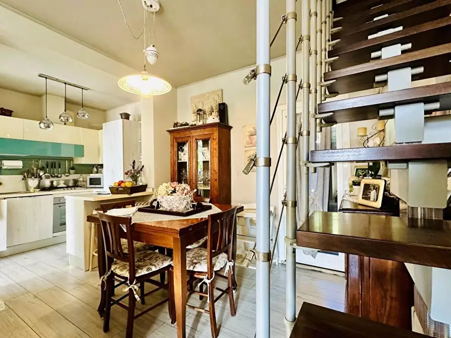 Immagine 4 di Casa indipendente in vendita  a Pietrasanta