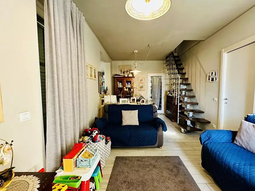 Immagine 3 di Casa indipendente in vendita  a Pietrasanta
