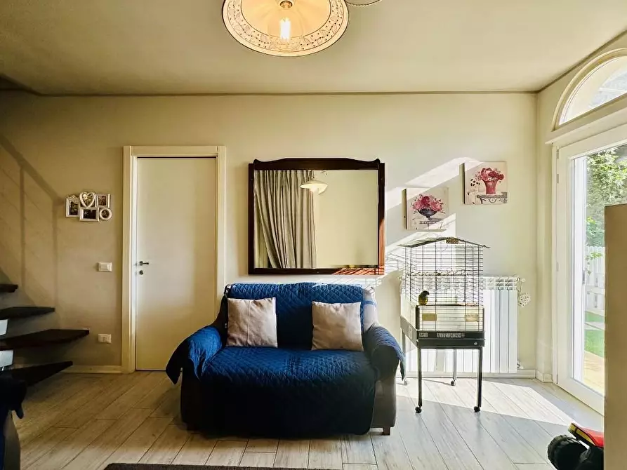 Immagine 2 di Casa indipendente in vendita  a Pietrasanta