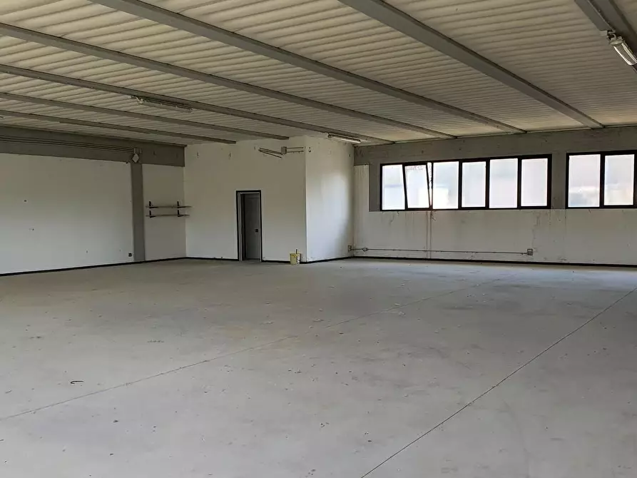 Immagine 4 di Capannone industriale in vendita  a Vinci