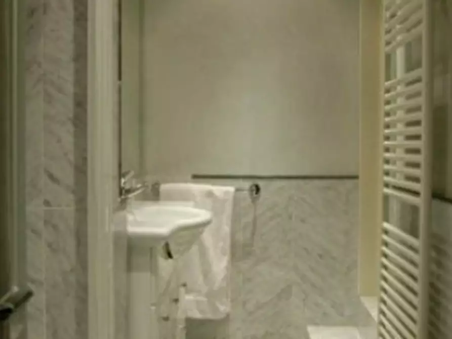 Immagine 9 di Albergo/B&B/Residence in vendita  a Firenze