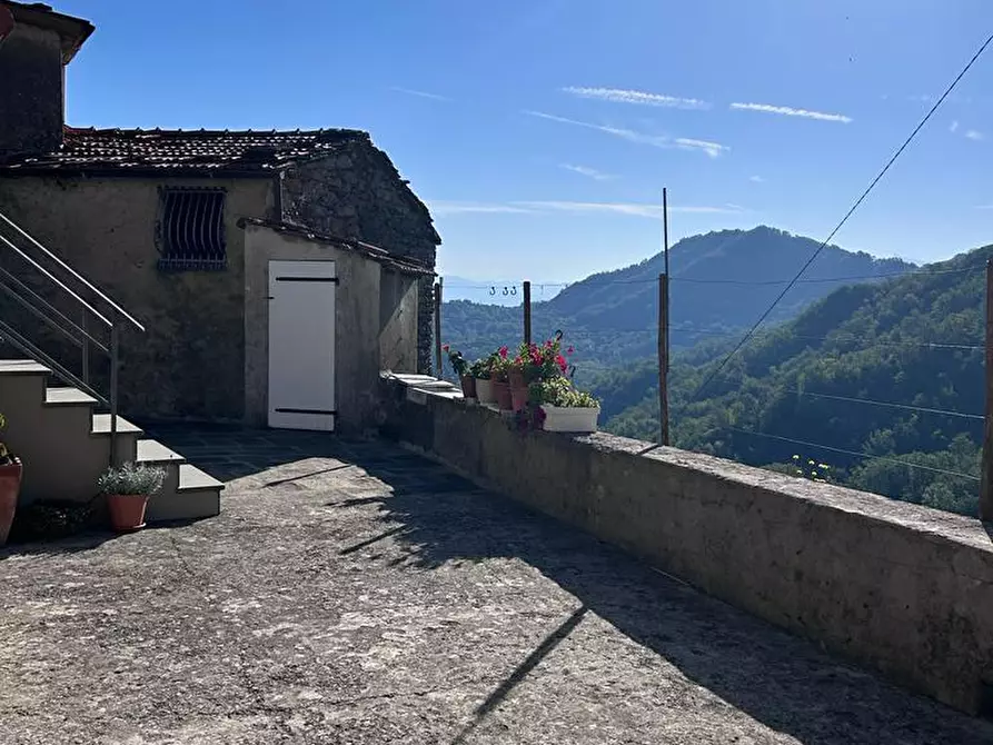 Immagine 1 di Casa semindipendente in vendita  a Tresana