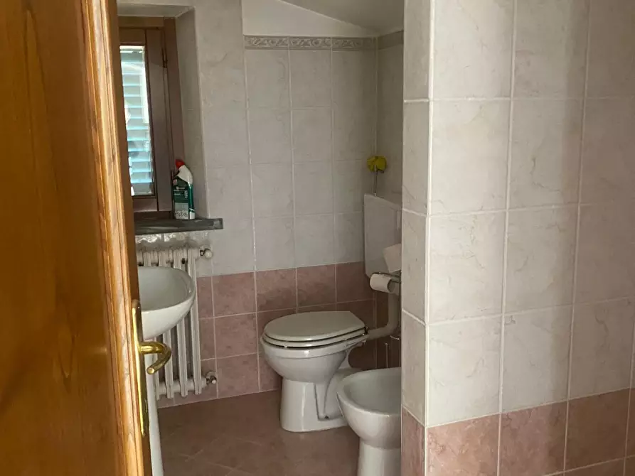 Immagine 8 di Casa indipendente in vendita  a Lamporecchio