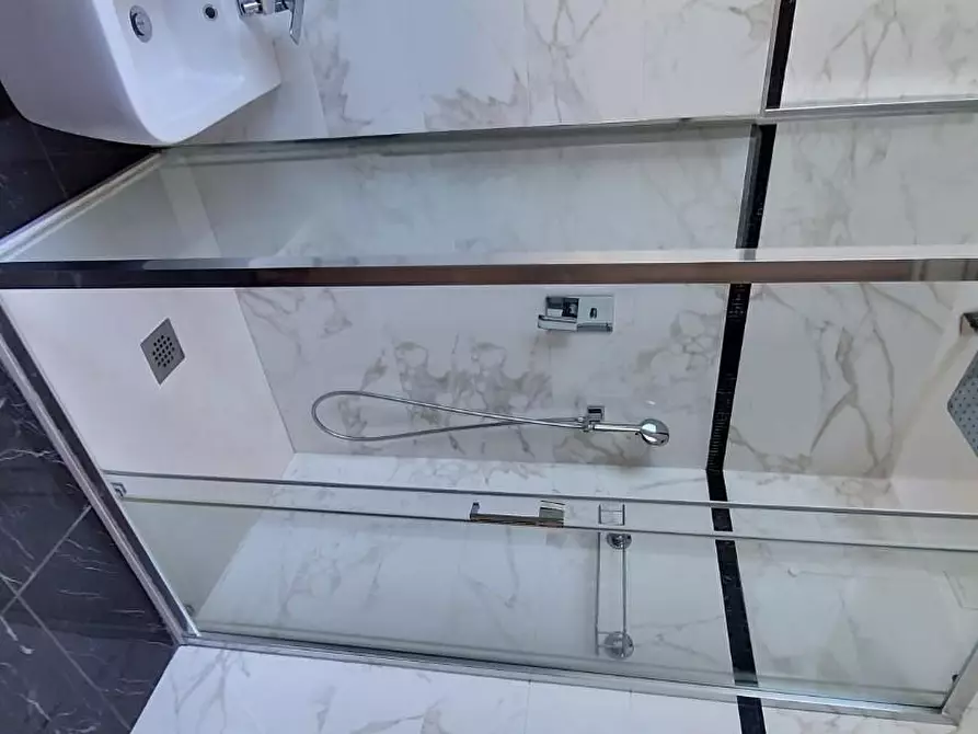 Immagine 40 di Casa bifamiliare in vendita  a Carrara