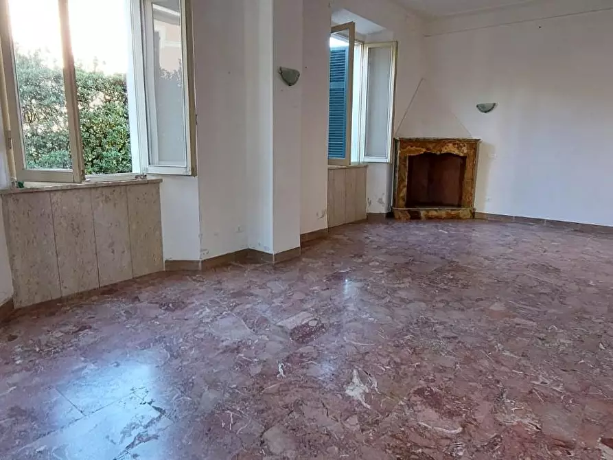 Immagine 19 di Casa bifamiliare in vendita  a Carrara